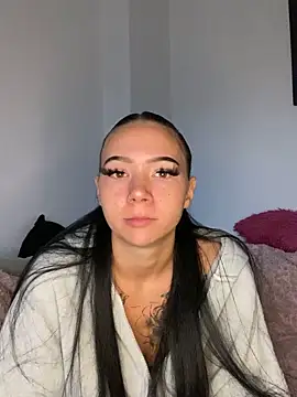 YoungZoexx online show from 10/06/25, 07:17