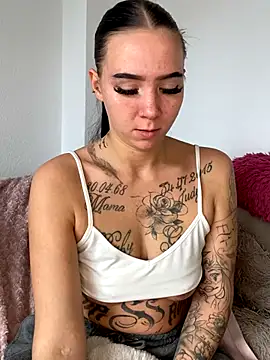 YoungZoexx online show from 10/15/25, 09:20