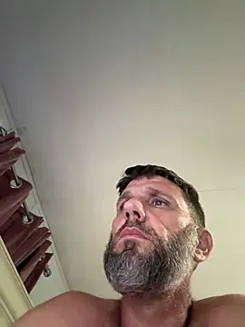 Snapshot of beastmaster504 chatting on 10/04/25, 03:26 beastmaster504 online show from 10/04/25, 03:26