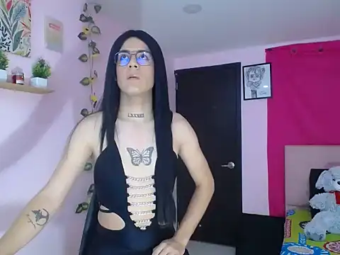 verodivinequeen  online show from 10/09/25, 09:57