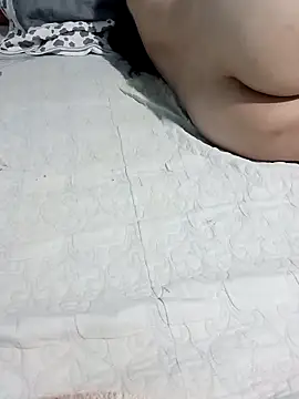 tulip-bae online show from 10/07/25, 03:25