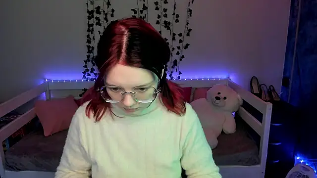 shy elina01 online show from 11/12/25, 10:48