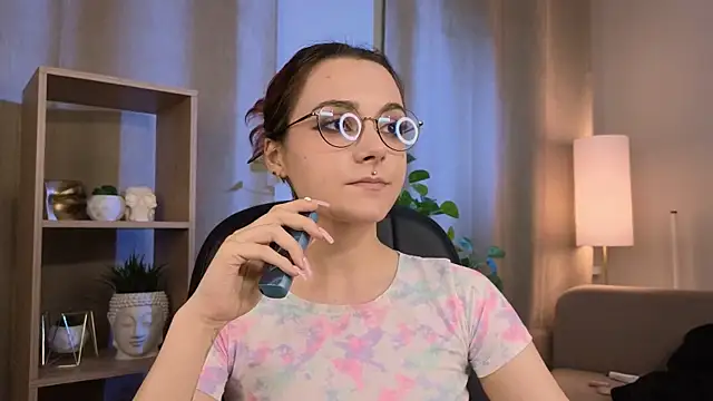 ElizabethMilller  online show from 11/25/25, 10:54