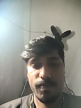 Snapshot of honestbbadboy chatting on 12/17/25, 02:23 honestbbadboy online show from 12/17/25, 02:23