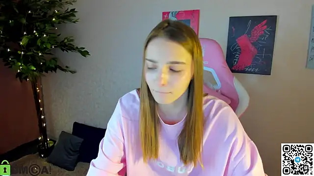 L1na Reeds online show from 12/15/25, 01:10