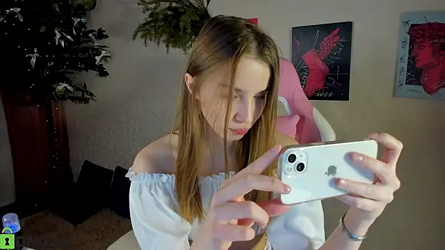 L1na Reeds online show from 12/22/25, 12:40