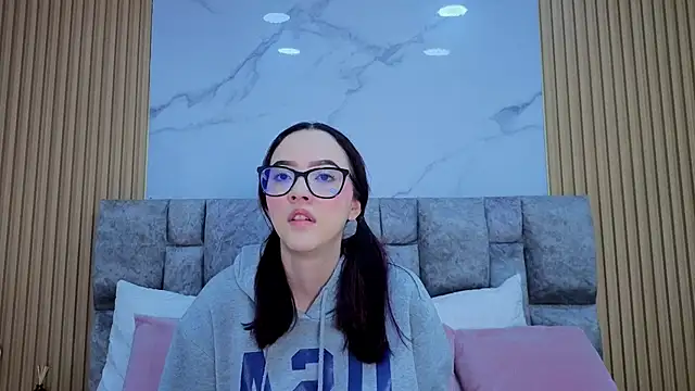 angel  kiss online show from 01/10/26, 12:07