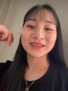 banlinh004 online show from 10/19/25, 05:41