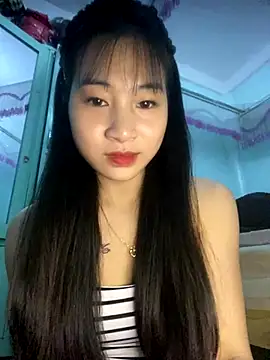 banlinh004 online show from 12/23/25, 04:10
