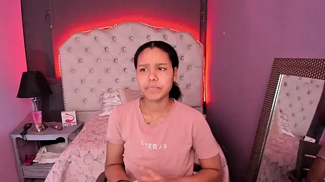 AriaVega online show from 11/13/25, 12:48