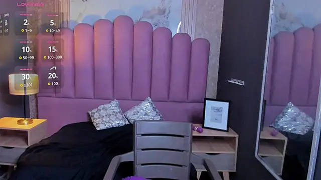 AriaVega online show from 12/03/25, 12:14