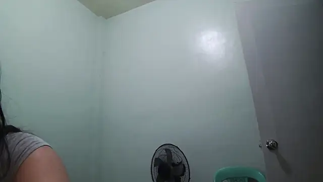 TeaseNPlease 13 online show from 12/17/25, 09:43