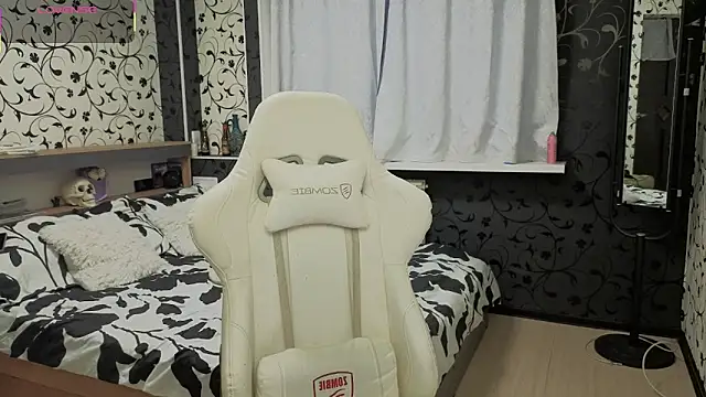 xAlisontiny online show from 04/01/26, 04:59