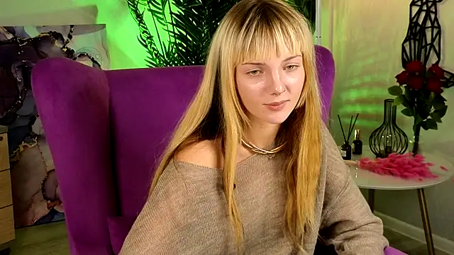 CelestaDicorcia online show from 10/04/25, 09:40