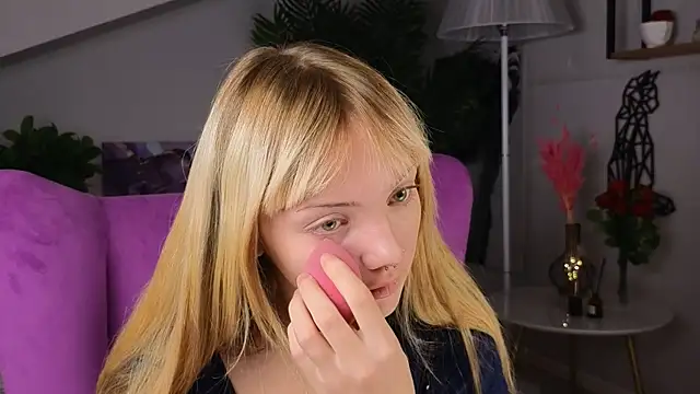 CelestaDicorcia online show from 10/05/25, 12:25