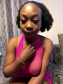 Snapshot of cocoluvx chatting on 01/11/26, 05:45 cocoluvx online show from 01/11/26, 05:45