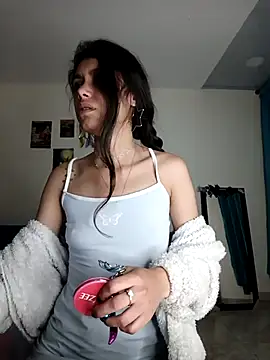 caramel doll   online show from 10/09/25, 12:30