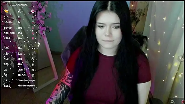 Snapshot of Mona_Esty chatting on 04/26/26, 06:11 Mona Esty online show from 04/26/26, 06:11