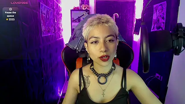 lunarichy22 online show from 12/04/25, 09:01