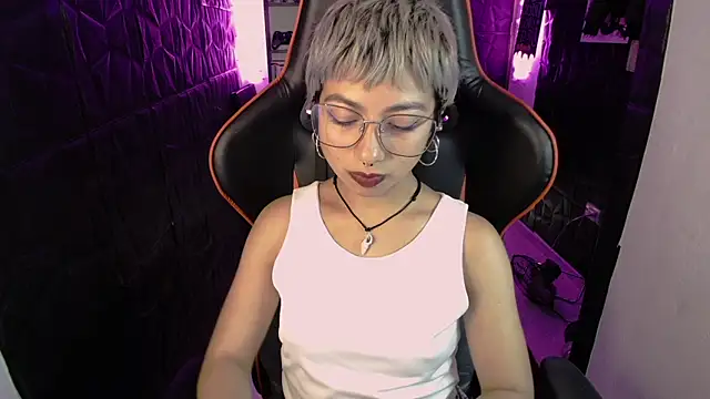 lunarichy22 online show from 02/20/26, 07:58