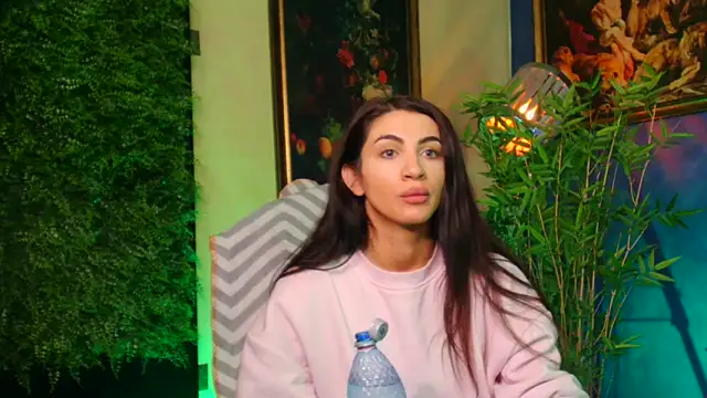 nicolepalmer online show from 10/11/25, 03:10