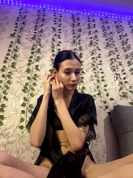 Kisa-Lisa  online show from 11/03/25, 03:57