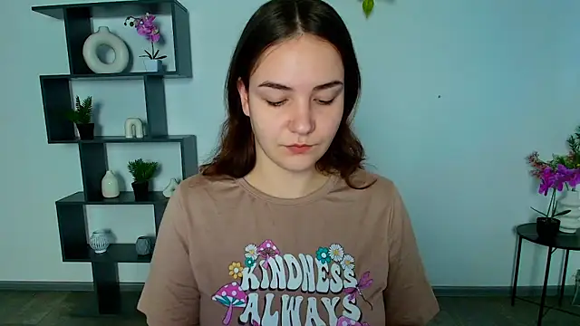 OliviaMontgommery online show from 11/19/25, 06:24