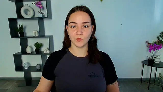 OliviaMontgommery online show from 11/26/25, 06:14