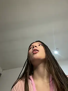 Snapshot of KatherinPol chatting on 03/13/26, 01:12 KatherinPol online show from 03/13/26, 01:12