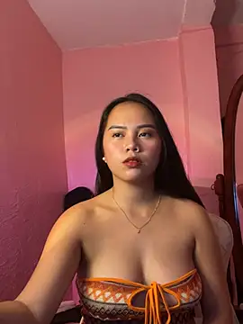 Snapshot of Funtasee_Andi chatting on 05/27/26, 03:31 Funtasee Andi online show from 05/27/26, 03:31