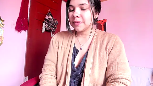 Snapshot of Elfa-Diamond chatting on 10/09/25, 02:37 Elfa-Diamond online show from 10/09/25, 02:37