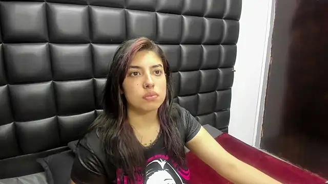 Snapshot of Violetta_Swett_ chatting on 02/09/26, 11:14 Violetta Swett online show from 02/09/26, 11:14