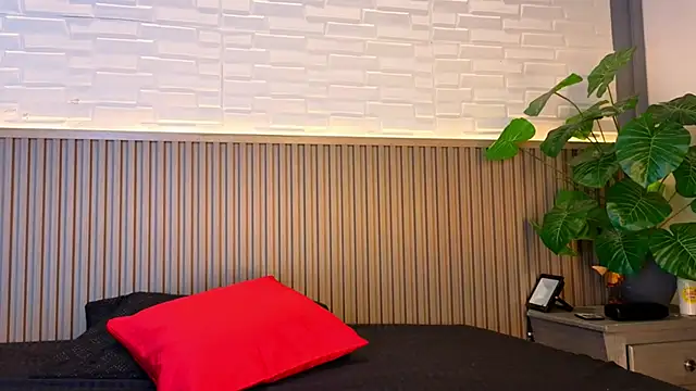 KarliSweet online show from 10/31/25, 02:01