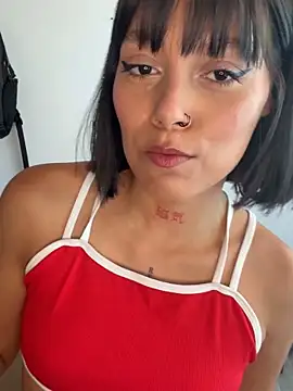 Qadeshoficial online show from 11/05/25, 08:42