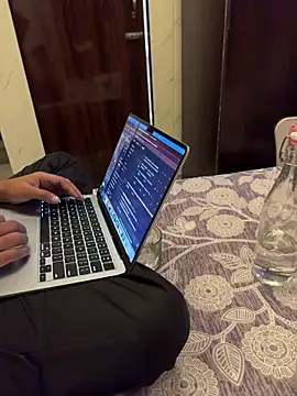 Snapshot of Ujjwallkumar0069 chatting on 11/19/25, 05:51 Ujjwallkumar0069 online show from 11/19/25, 05:51