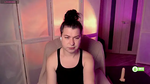 Snapshot of micromouse_mo chatting on 12/18/24, 02:53 micromouse mo online show from 12/18/24, 02:53