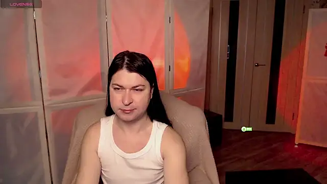 Snapshot of micromouse_mo chatting on 03/13/25, 02:27 micromouse mo online show from 03/13/25, 02:27