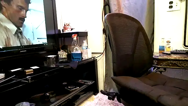 Tommy Love23 online show from 02/01/26, 03:43