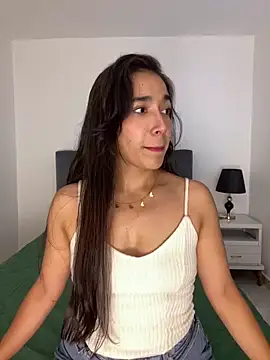 Snapshot of SabrinaEvanss_ chatting on 05/06/26, 07:41 SabrinaEvanss online show from 05/06/26, 07:41