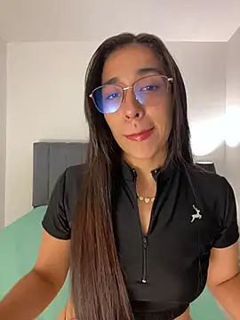 Snapshot of SabrinaEvanss_ chatting on 05/19/26, 07:53 SabrinaEvanss online show from 05/19/26, 07:53