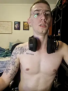 Snapshot of SweetGoodBoy22 chatting on 11/11/25, 11:16 SweetGoodBoy22 online show from 11/11/25, 11:16