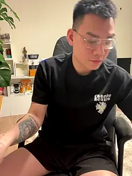 latava online show from 12/04/25, 04:38