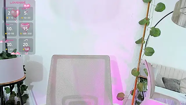  alishaa c online show from 10/30/25, 10:21