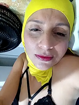 Aafsha  online show from 04/21/26, 07:06