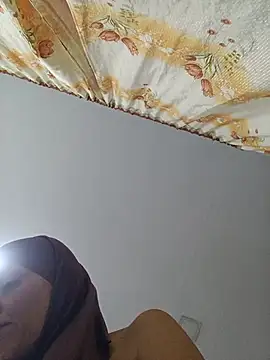 Snapshot of Aafsha_ chatting on 06/11/26, 07:23 Aafsha online show from 06/11/26, 07:23
