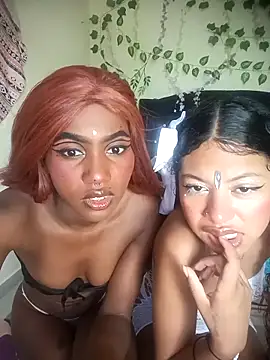 Snapshot of venus_kiss chatting on 11/01/25, 04:09 venus kiss online show from 11/01/25, 04:09