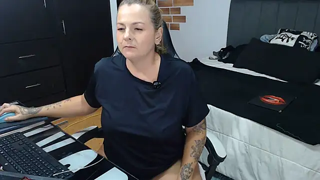 perlagoloza05 online show from 06/04/26, 03:01
