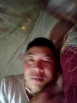 Snapshot of -CHOI-83 chatting on 10/07/25, 12:35 -CHOI-83 online show from 10/07/25, 12:35