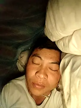 Snapshot of -CHOI-83 chatting on 10/18/25, 09:37 -CHOI-83 online show from 10/18/25, 09:37