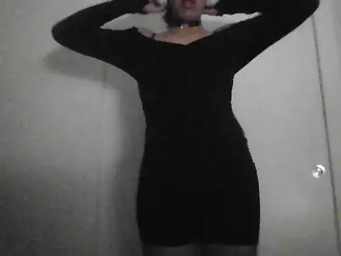 Snapshot of Sunny_Pebble chatting on 10/04/25, 04:43 Sunny Pebble online show from 10/04/25, 04:43